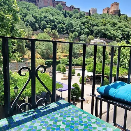 The Nasrid Palace From Your Bed ! * Granada