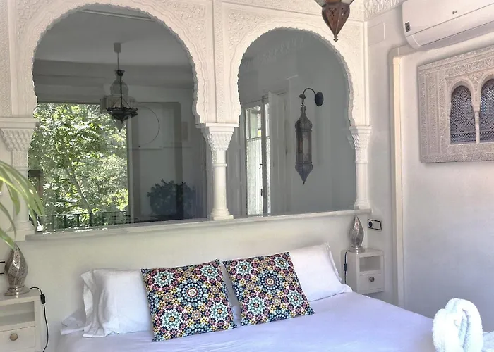 The Nasrid Palace From Your Bed !